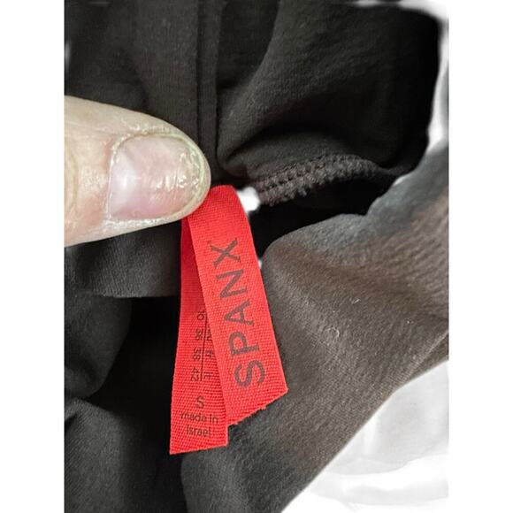 Spanx Women's Brown Sleeveless High Neck Shirt Top Size Small - Picture 5 of 9